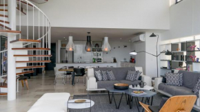 Siaan Betine 4br Deluxe PDC